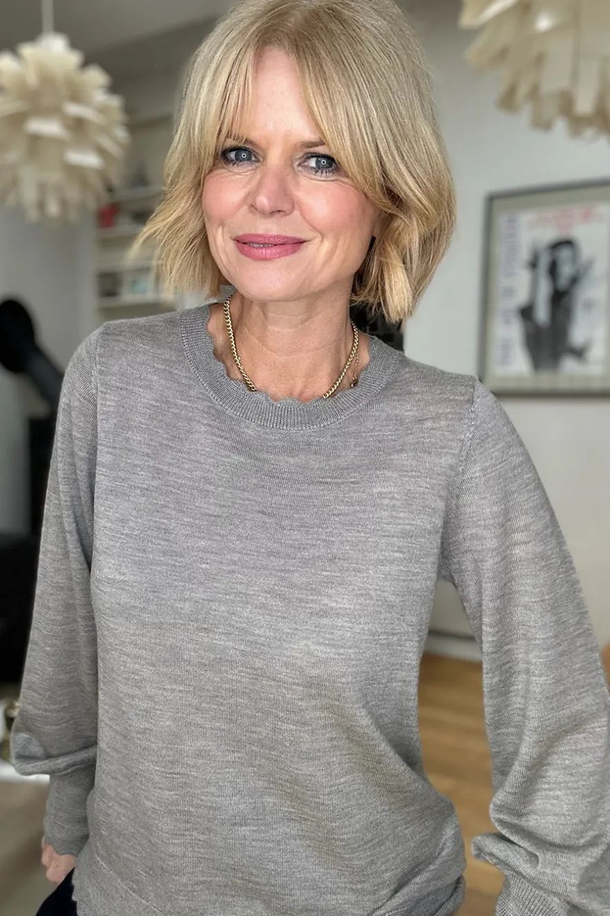 WYSE London Knitwear-Fleurine Scallop Jumper - Mushroom