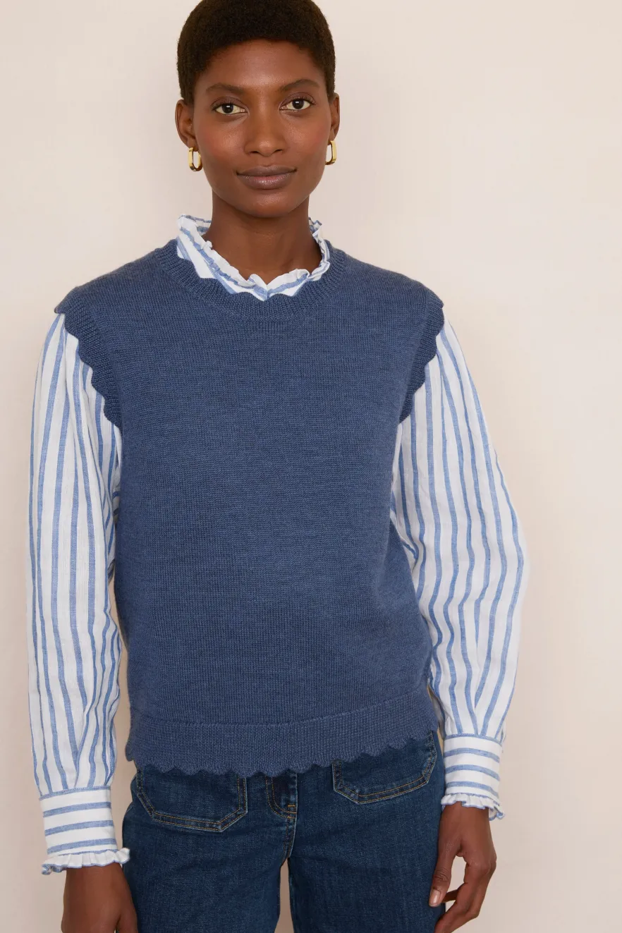 WYSE London Knitwear-Fleurine Scallop Tank - Denim Blue